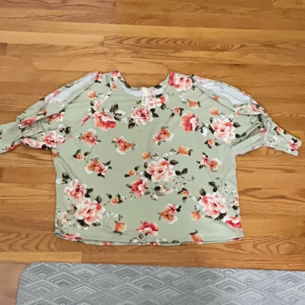 Green Floral Boxy Blouse with Peter Pan Collar